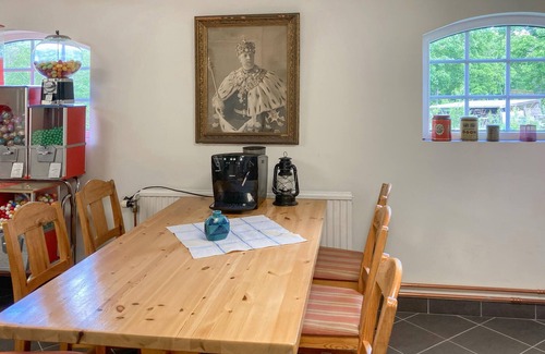 Sollebrunn House | Cozy home in Sollebrunn with sauna