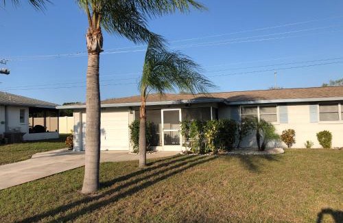 Englewood Apartment | Cozy home in Sunny Florida!