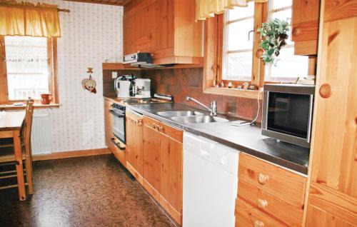 Haljebol House | Cozy Home In Uddevalla With Wifi