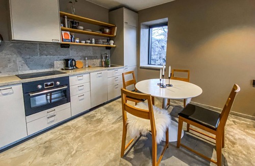 Vallda House | Cozy home in Vallda with kitchen