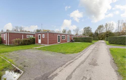 Wagenborgen House | Cozy Home In Wagenborgen With Wifi