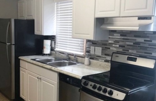 Urbandale House | Cozy Home is the Heart of Des Moines