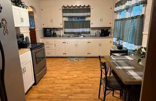 Scranton House | Cozy home near downtown & Montage Mountain
