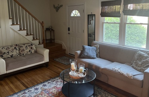 Newark House | Cozy home near UD Campus and Main Street. Quiet neighborhood, has a fireplace!