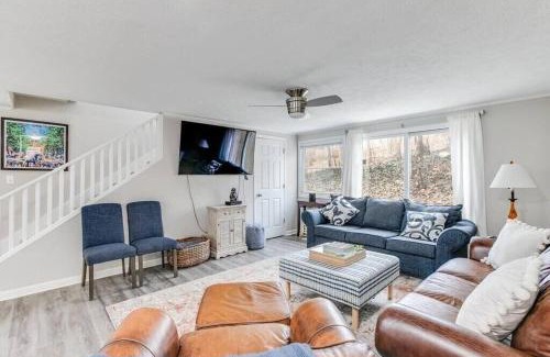 South Bend House | Cozy Home w/Sonos + Walking to Notre Dame