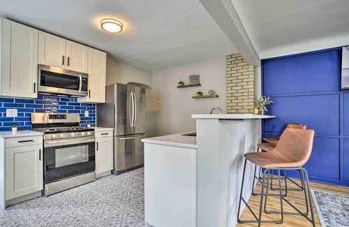 Hiawatha House | Cozy Home: WiFi, Parking, 5 Mi to Dtwn Mpls!
