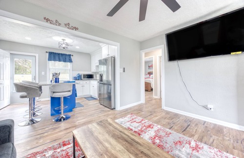 Columbus House | Cozy Home with City Views