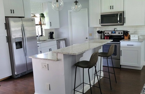 Port Saint Lucie House | Cozy home with great big backyard shade tree