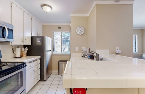 Tahoya Shores Condo | Cozy home with pool access, private beach access, and gas fireplace