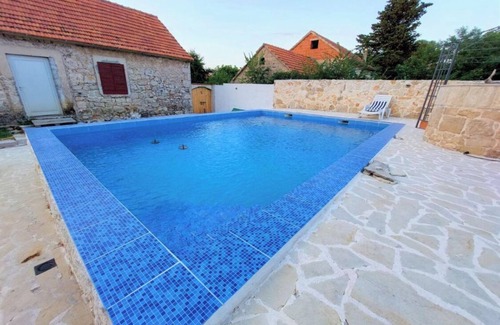 Drnis House | Cozy house in the village