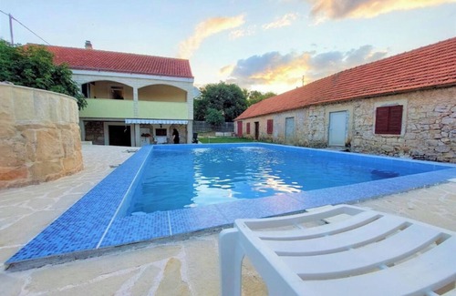 Drnis House | Cozy house in the village