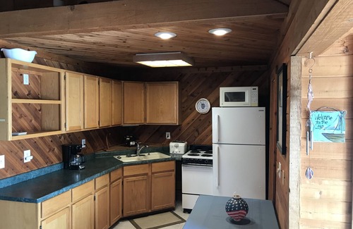 Maplewood House | Cozy house on Okauchee Lake!
