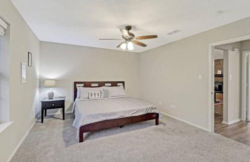Saginaw House | cozy house Saginaw TX 3BR 2BA Sleeps 10 just 12 minutes downtown fort worth