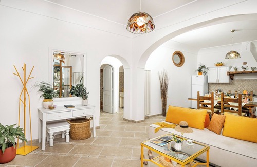 Montepertuso Apartment | Cozy house with sea view, terrace and private parking