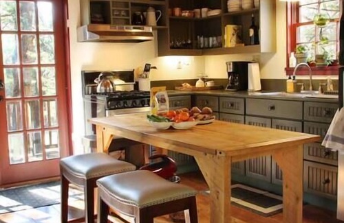 Kinderhook House | Cozy Hudson Valley Cabin, Fully Stocked w/Wifi