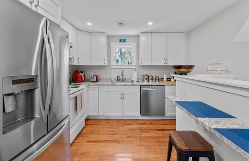 Hyannis Apartment | Cozy Hyannis Retreat: Patio, Beach & Shops!