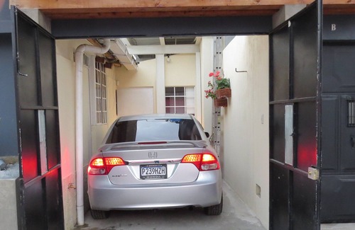 Chimaltenango Apartment | Cozy. Internet, Netflix, Washer and Dryer,full Kitchen