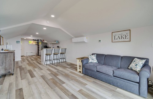 East Irondequoit House | Cozy Irondequoit Home on Lake Ontario!