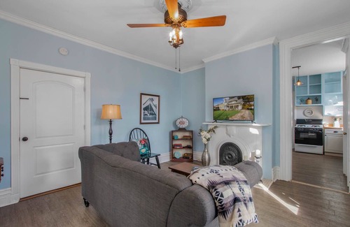 Irvington House | Cozy Irvington Getaway: Mins to Downtown