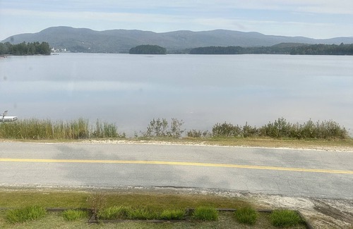 Brighton House | Cozy Island Pond Lodge with breathtaking views you don’t want to miss!