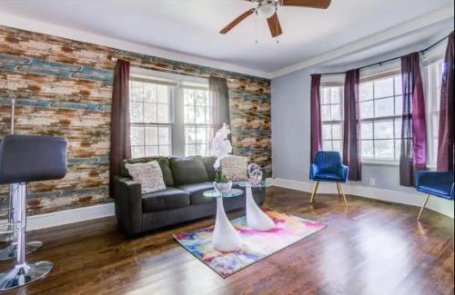 Decatur Apartment | Cozy King bed and Queen Sofa bed Apt