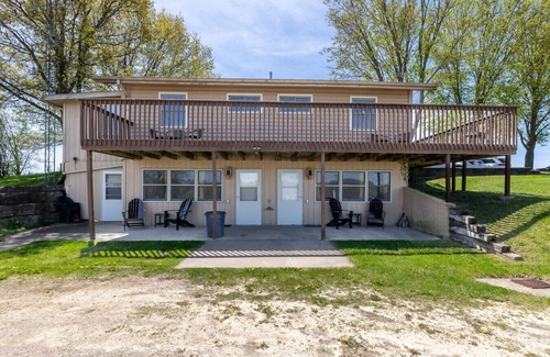 Apple River Apartment | Cozy King + Queen Suite | Near Golf, Lake & Marina