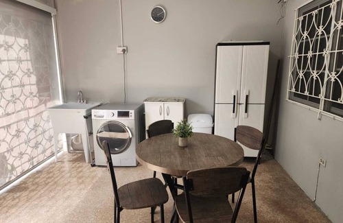Ziadie Gardens House | ★ Cozy Kingston Getaway ★ Relaxing, Quaint & Centrally Located ★