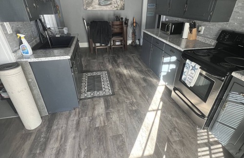 Neenah House | Cozy Lake Front House in Neenah