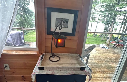 Dexter Cabin | Cozy lake house in the hear of Maine