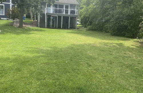 Excelsior House | Cozy Lake House on Lake Minnewashta