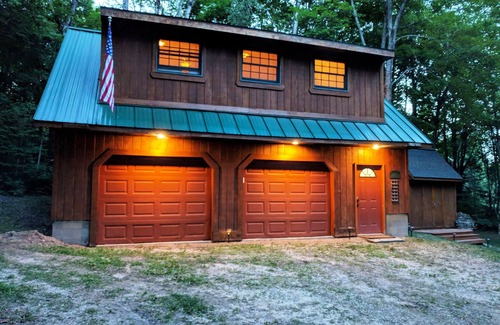 Elmira Cabin | Cozy Lake House