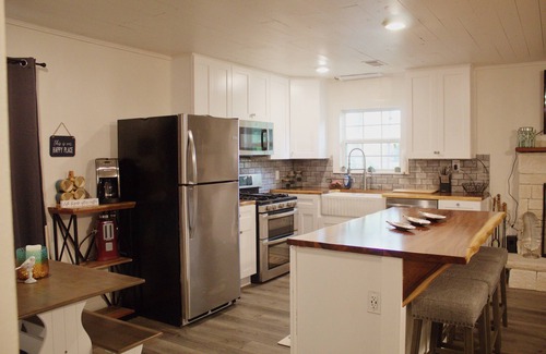 Montgomery House | Cozy lake house w/Lake Conroe access- pet friendly!