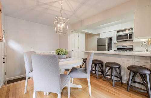 Mound House | Cozy Lake View Home with Beautiful Sunsets