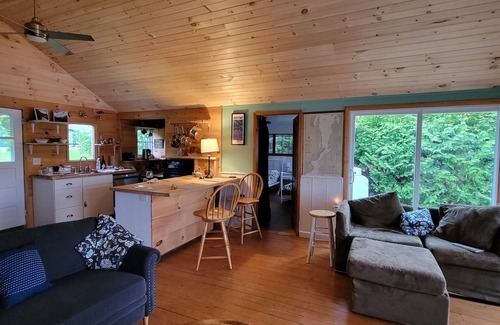 North Ferrisburgh Cottage | Cozy lakefront 2 1/2 bedroom home on Lake Champlain, with dock and deck.