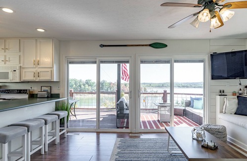 Falls of Rough House | Cozy Lakefront 3 Bedroom- Fishing, Kayaking, Hiking & Boating!