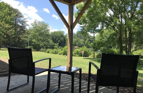 Greensboro Apartment | Cozy Lakefront Basement Studio