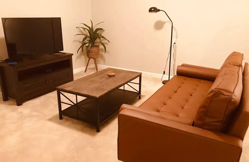 Greensboro Apartment | Cozy Lakefront Basement Studio