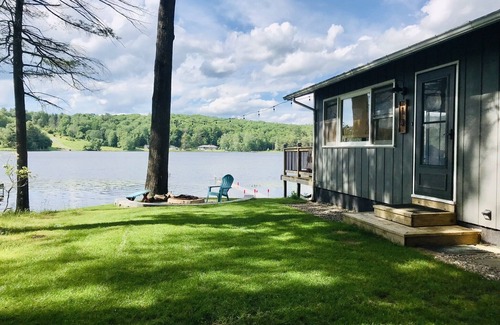 Town of Highland Cabin | Cozy Lakefront Cabin upstate NY Dog friendly