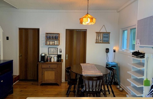 Leeds and the Thousand Islands Cottage | Cozy Lakefront Cottage on Quiet Family Friendly Lake!