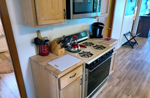 Douglas County House | Cozy lakefront home on Dowling Lake, Superior WI. Private dock w/Kayaks.