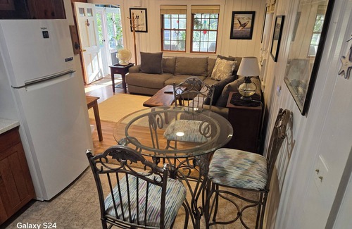 Mashpee Cottage | Cozy Lakeside Cottage Just Steps To The Beach
