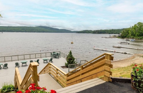 Schroon Lake Hotel | Cozy Lakeside Glamping for Couples! Explore the Adirondacks, Outdoor Pool!
