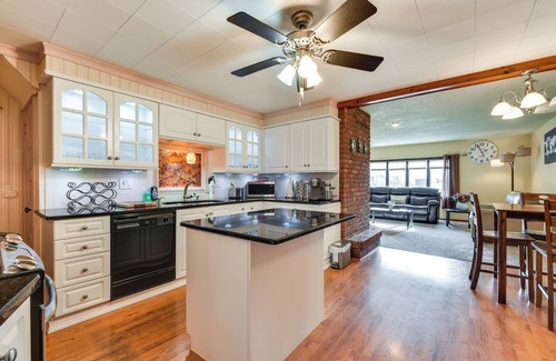 Lewiston House | Cozy Lewiston Home < 10 Mi to Niagara Falls!