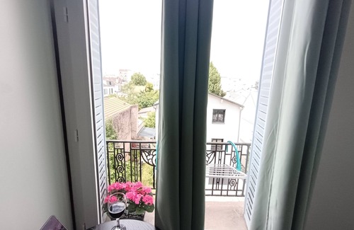 Colombes Apartment | Cozy Life with WiFi in Colombes