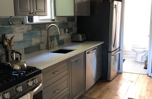 North Frontenac Cabin | Cozy lil Cabin
