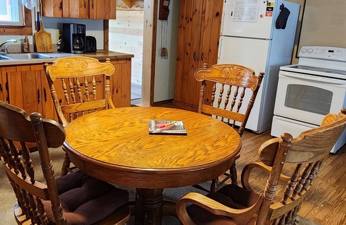 Colebrook House | Cozy Little Cottage
