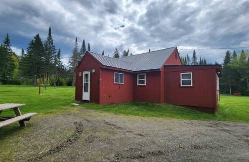 Colebrook House | Cozy Little Cottage