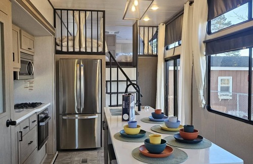 Central Bridge Cottage | Cozy lodge sleeps 9, every room has THE VIEW! nConvenience, serenity, adventure