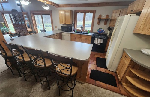 Troy Cabin | Cozy lodge with indoor pool, hot tub, loft and more! Great for a close getaway!