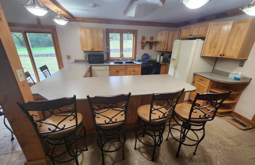 Troy Cabin | Cozy lodge with indoor pool, hot tub, loft and more! Great for a close getaway!